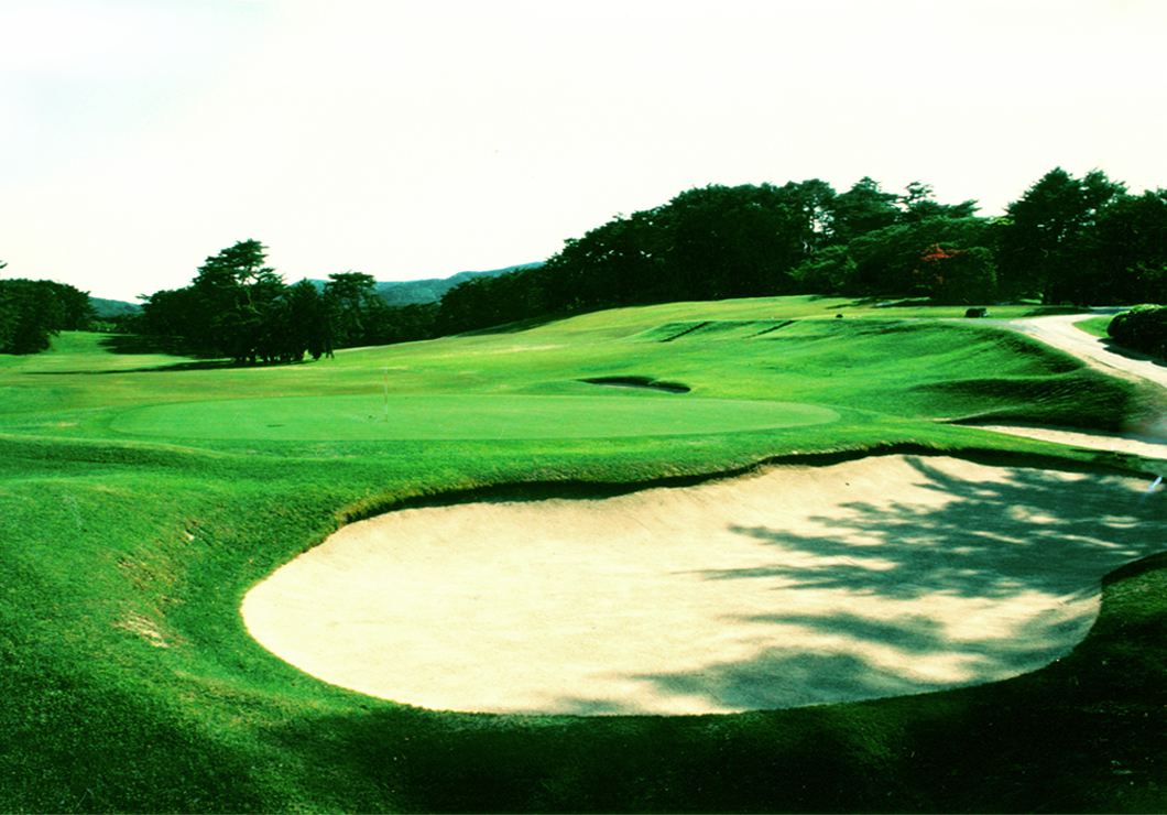 About the Naruo Golf Club